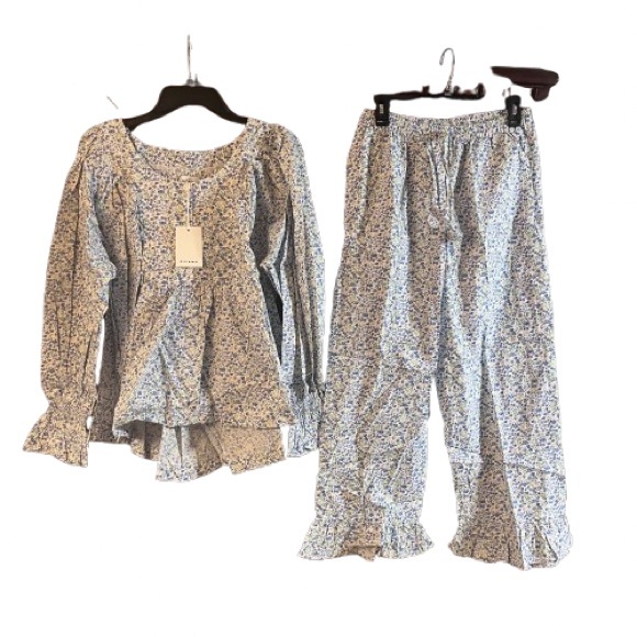 Elegant Blue Floral Women's Pajama Set - Picture 4 of 7